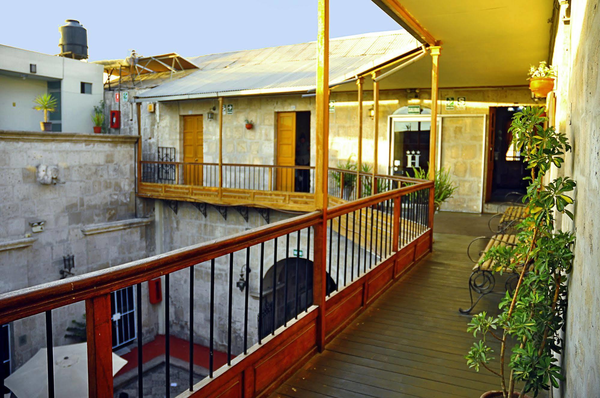 Hoteles Riviera Colonial Arequipa Exterior foto